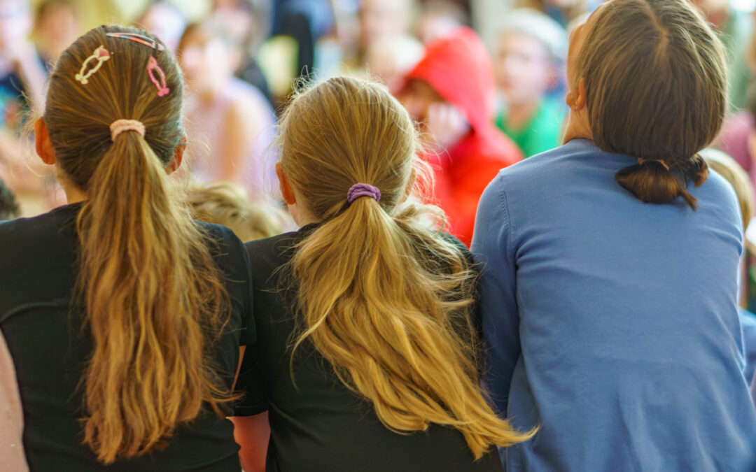 BIONIK für Kids: MikroMINT, IBMT Rostock und der VDI gestalten spannenden Projekttag an der Rostocker Grundschule des ILL